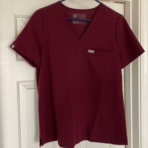 FIGS catarina one pocket scrub top size medium burgundy